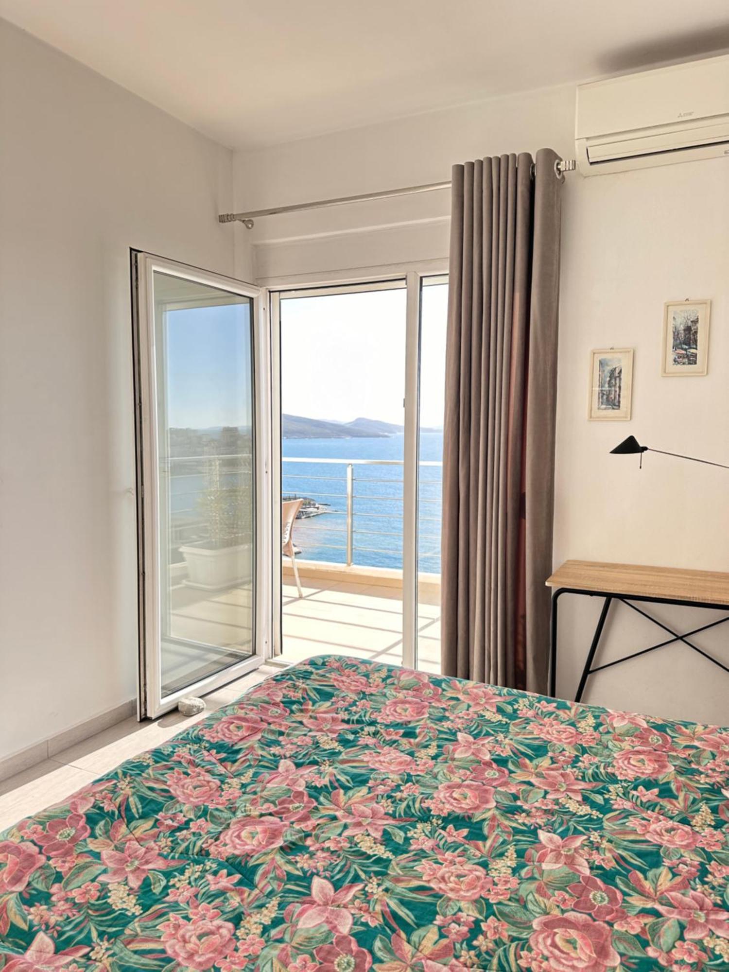 Bay View Apartment Саранде Екстериор снимка