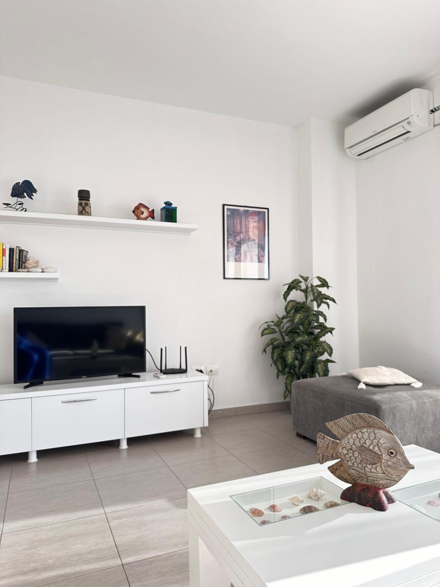 Bay View Apartment Саранде Екстериор снимка